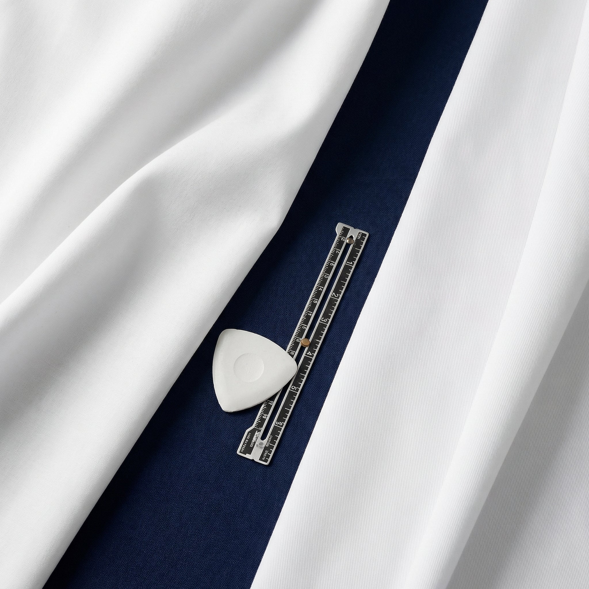 Broadcloth vs Poplin: What's the Difference and Which Should You Use?