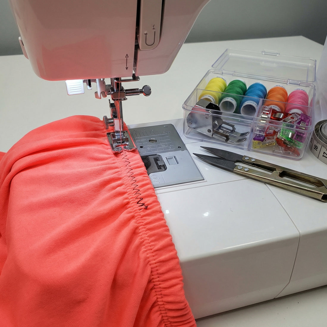 How to Sew Spandex Fabric: Complete Guide for Beginners & Beyond