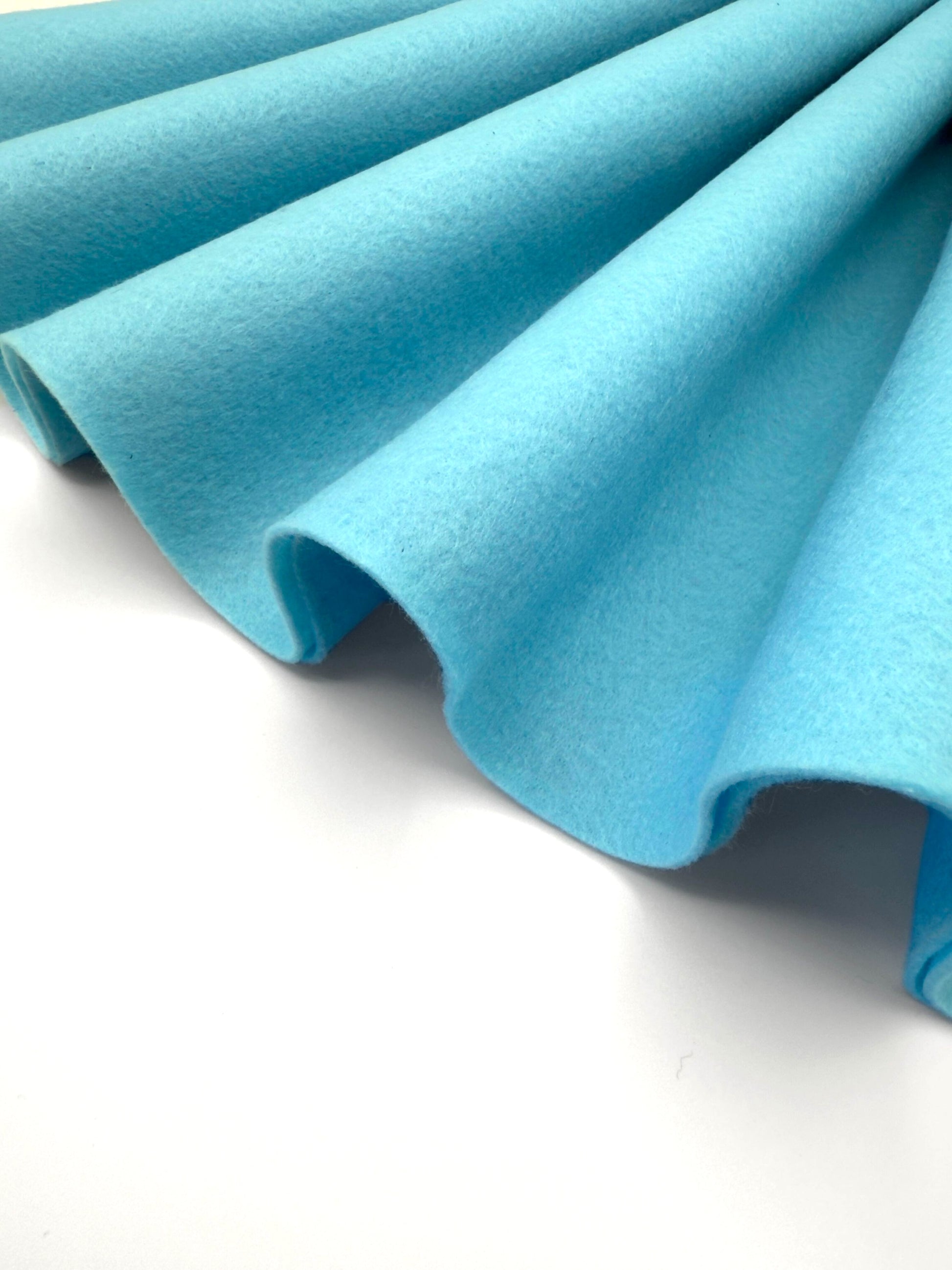 Acrylic Felt Fabric |  1.6mm Thick Felt By The Roll | 20 Yard